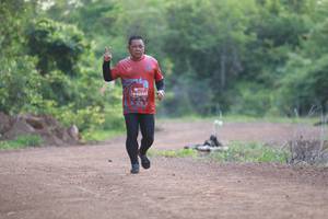 BIB: 0233
                            <button type="button" onclick="openModal(5155780)" class="btn btn-primary btn-sm float-right btn-popup" data-toggle="modal" data-target=".modal-high-quality">
                        <i class="fas fa-shopping-cart"></i> Add to Cart
                    </button>
                                            <button type="button" onclick="isThisMe(5155780, true)" class="btn btn-success btn-sm float-right btn-popup btn-isme hidden" data-toggle="tooltip" data-placement="bottom" title="นี่คือรูปของคุณใช่ไหม คลิกที่นี่เพื่อเอาเข้าอัลบั้ม">
                        <i class="fas fa-plus"></i> Add to album
                    </button>
                    <button type="button" onclick="isThisMe(5155780, false)" class="btn btn-warning btn-sm float-right btn-popup btn-isnotme hidden">
                        <i class="fas fa-ban"></i> Remove from album
                    </button>