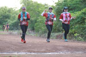 BIB: 0074, 0076, 0075
                            <button type="button" onclick="openModal(5154632)" class="btn btn-primary btn-sm float-right btn-popup" data-toggle="modal" data-target=".modal-high-quality">
                        <i class="fas fa-shopping-cart"></i> Add to Cart
                    </button>
                                            <button type="button" onclick="isThisMe(5154632, true)" class="btn btn-success btn-sm float-right btn-popup btn-isme hidden" data-toggle="tooltip" data-placement="bottom" title="นี่คือรูปของคุณใช่ไหม คลิกที่นี่เพื่อเอาเข้าอัลบั้ม">
                        <i class="fas fa-plus"></i> Add to album
                    </button>
                    <button type="button" onclick="isThisMe(5154632, false)" class="btn btn-warning btn-sm float-right btn-popup btn-isnotme hidden">
                        <i class="fas fa-ban"></i> Remove from album
                    </button>