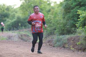 BIB: 0233
                            <button type="button" onclick="openModal(5155807)" class="btn btn-primary btn-sm float-right btn-popup" data-toggle="modal" data-target=".modal-high-quality">
                        <i class="fas fa-shopping-cart"></i> Add to Cart
                    </button>
                                            <button type="button" onclick="isThisMe(5155807, true)" class="btn btn-success btn-sm float-right btn-popup btn-isme hidden" data-toggle="tooltip" data-placement="bottom" title="นี่คือรูปของคุณใช่ไหม คลิกที่นี่เพื่อเอาเข้าอัลบั้ม">
                        <i class="fas fa-plus"></i> Add to album
                    </button>
                    <button type="button" onclick="isThisMe(5155807, false)" class="btn btn-warning btn-sm float-right btn-popup btn-isnotme hidden">
                        <i class="fas fa-ban"></i> Remove from album
                    </button>