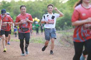 BIB: 405, 0407, 0063
                            <button type="button" onclick="openModal(5118351)" class="btn btn-primary btn-sm float-right btn-popup" data-toggle="modal" data-target=".modal-high-quality">
                        <i class="fas fa-shopping-cart"></i> Add to Cart
                    </button>
                                            <button type="button" onclick="isThisMe(5118351, true)" class="btn btn-success btn-sm float-right btn-popup btn-isme hidden" data-toggle="tooltip" data-placement="bottom" title="นี่คือรูปของคุณใช่ไหม คลิกที่นี่เพื่อเอาเข้าอัลบั้ม">
                        <i class="fas fa-plus"></i> Add to album
                    </button>
                    <button type="button" onclick="isThisMe(5118351, false)" class="btn btn-warning btn-sm float-right btn-popup btn-isnotme hidden">
                        <i class="fas fa-ban"></i> Remove from album
                    </button>