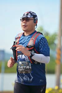 BIB: 0716, 287
                            <button type="button" onclick="openModal(5221468)" class="btn btn-primary btn-sm float-right btn-popup" data-toggle="modal" data-target=".modal-high-quality">
                        <i class="fas fa-shopping-cart"></i> Add to Cart
                    </button>
                                            <button type="button" onclick="isThisMe(5221468, true)" class="btn btn-success btn-sm float-right btn-popup btn-isme hidden" data-toggle="tooltip" data-placement="bottom" title="นี่คือรูปของคุณใช่ไหม คลิกที่นี่เพื่อเอาเข้าอัลบั้ม">
                        <i class="fas fa-plus"></i> Add to album
                    </button>
                    <button type="button" onclick="isThisMe(5221468, false)" class="btn btn-warning btn-sm float-right btn-popup btn-isnotme hidden">
                        <i class="fas fa-ban"></i> Remove from album
                    </button>