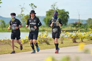 BIB: 810, 914, 
                            <button type="button" onclick="openModal(5216584)" class="btn btn-primary btn-sm float-right btn-popup" data-toggle="modal" data-target=".modal-high-quality">
                        <i class="fas fa-shopping-cart"></i> Add to Cart
                    </button>
                                            <button type="button" onclick="isThisMe(5216584, true)" class="btn btn-success btn-sm float-right btn-popup btn-isme hidden" data-toggle="tooltip" data-placement="bottom" title="นี่คือรูปของคุณใช่ไหม คลิกที่นี่เพื่อเอาเข้าอัลบั้ม">
                        <i class="fas fa-plus"></i> Add to album
                    </button>
                    <button type="button" onclick="isThisMe(5216584, false)" class="btn btn-warning btn-sm float-right btn-popup btn-isnotme hidden">
                        <i class="fas fa-ban"></i> Remove from album
                    </button>