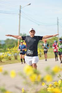 BIB: 295
                            <button type="button" onclick="openModal(5231142)" class="btn btn-primary btn-sm float-right btn-popup" data-toggle="modal" data-target=".modal-high-quality">
                        <i class="fas fa-shopping-cart"></i> Add to Cart
                    </button>
                                            <button type="button" onclick="isThisMe(5231142, true)" class="btn btn-success btn-sm float-right btn-popup btn-isme hidden" data-toggle="tooltip" data-placement="bottom" title="นี่คือรูปของคุณใช่ไหม คลิกที่นี่เพื่อเอาเข้าอัลบั้ม">
                        <i class="fas fa-plus"></i> Add to album
                    </button>
                    <button type="button" onclick="isThisMe(5231142, false)" class="btn btn-warning btn-sm float-right btn-popup btn-isnotme hidden">
                        <i class="fas fa-ban"></i> Remove from album
                    </button>