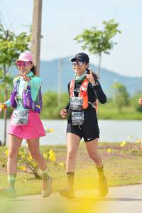 BIB: 0445, 525, 0395
                            <button type="button" onclick="openModal(5240879)" class="btn btn-primary btn-sm float-right btn-popup" data-toggle="modal" data-target=".modal-high-quality">
                        <i class="fas fa-shopping-cart"></i> Add to Cart
                    </button>
                                            <button type="button" onclick="isThisMe(5240879, true)" class="btn btn-success btn-sm float-right btn-popup btn-isme hidden" data-toggle="tooltip" data-placement="bottom" title="นี่คือรูปของคุณใช่ไหม คลิกที่นี่เพื่อเอาเข้าอัลบั้ม">
                        <i class="fas fa-plus"></i> Add to album
                    </button>
                    <button type="button" onclick="isThisMe(5240879, false)" class="btn btn-warning btn-sm float-right btn-popup btn-isnotme hidden">
                        <i class="fas fa-ban"></i> Remove from album
                    </button>