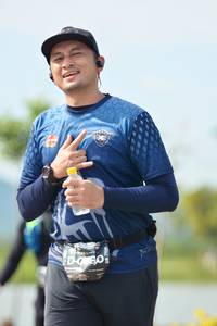 BIB: 
                            <button type="button" onclick="openModal(5240828)" class="btn btn-primary btn-sm float-right btn-popup" data-toggle="modal" data-target=".modal-high-quality">
                        <i class="fas fa-shopping-cart"></i> Add to Cart
                    </button>
                                            <button type="button" onclick="isThisMe(5240828, true)" class="btn btn-success btn-sm float-right btn-popup btn-isme hidden" data-toggle="tooltip" data-placement="bottom" title="นี่คือรูปของคุณใช่ไหม คลิกที่นี่เพื่อเอาเข้าอัลบั้ม">
                        <i class="fas fa-plus"></i> Add to album
                    </button>
                    <button type="button" onclick="isThisMe(5240828, false)" class="btn btn-warning btn-sm float-right btn-popup btn-isnotme hidden">
                        <i class="fas fa-ban"></i> Remove from album
                    </button>