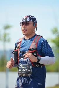 BIB: 0716, 287
                            <button type="button" onclick="openModal(5221469)" class="btn btn-primary btn-sm float-right btn-popup" data-toggle="modal" data-target=".modal-high-quality">
                        <i class="fas fa-shopping-cart"></i> Add to Cart
                    </button>
                                            <button type="button" onclick="isThisMe(5221469, true)" class="btn btn-success btn-sm float-right btn-popup btn-isme hidden" data-toggle="tooltip" data-placement="bottom" title="นี่คือรูปของคุณใช่ไหม คลิกที่นี่เพื่อเอาเข้าอัลบั้ม">
                        <i class="fas fa-plus"></i> Add to album
                    </button>
                    <button type="button" onclick="isThisMe(5221469, false)" class="btn btn-warning btn-sm float-right btn-popup btn-isnotme hidden">
                        <i class="fas fa-ban"></i> Remove from album
                    </button>