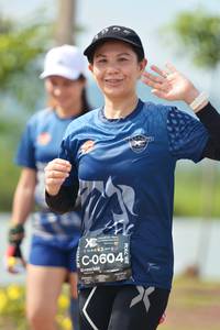 BIB: 0604
                            <button type="button" onclick="openModal(5241292)" class="btn btn-primary btn-sm float-right btn-popup" data-toggle="modal" data-target=".modal-high-quality">
                        <i class="fas fa-shopping-cart"></i> Add to Cart
                    </button>
                                            <button type="button" onclick="isThisMe(5241292, true)" class="btn btn-success btn-sm float-right btn-popup btn-isme hidden" data-toggle="tooltip" data-placement="bottom" title="นี่คือรูปของคุณใช่ไหม คลิกที่นี่เพื่อเอาเข้าอัลบั้ม">
                        <i class="fas fa-plus"></i> Add to album
                    </button>
                    <button type="button" onclick="isThisMe(5241292, false)" class="btn btn-warning btn-sm float-right btn-popup btn-isnotme hidden">
                        <i class="fas fa-ban"></i> Remove from album
                    </button>