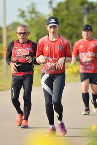 BIB: 0337, 024
                            <button type="button" onclick="openModal(5185762)" class="btn btn-primary btn-sm float-right btn-popup" data-toggle="modal" data-target=".modal-high-quality">
                        <i class="fas fa-shopping-cart"></i> Add to Cart
                    </button>
                                            <button type="button" onclick="isThisMe(5185762, true)" class="btn btn-success btn-sm float-right btn-popup btn-isme hidden" data-toggle="tooltip" data-placement="bottom" title="นี่คือรูปของคุณใช่ไหม คลิกที่นี่เพื่อเอาเข้าอัลบั้ม">
                        <i class="fas fa-plus"></i> Add to album
                    </button>
                    <button type="button" onclick="isThisMe(5185762, false)" class="btn btn-warning btn-sm float-right btn-popup btn-isnotme hidden">
                        <i class="fas fa-ban"></i> Remove from album
                    </button>