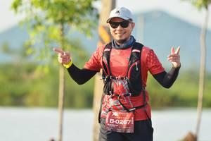 BIB: 0267
                            <button type="button" onclick="openModal(5183409)" class="btn btn-primary btn-sm float-right btn-popup" data-toggle="modal" data-target=".modal-high-quality">
                        <i class="fas fa-shopping-cart"></i> Add to Cart
                    </button>
                                            <button type="button" onclick="isThisMe(5183409, true)" class="btn btn-success btn-sm float-right btn-popup btn-isme hidden" data-toggle="tooltip" data-placement="bottom" title="นี่คือรูปของคุณใช่ไหม คลิกที่นี่เพื่อเอาเข้าอัลบั้ม">
                        <i class="fas fa-plus"></i> Add to album
                    </button>
                    <button type="button" onclick="isThisMe(5183409, false)" class="btn btn-warning btn-sm float-right btn-popup btn-isnotme hidden">
                        <i class="fas fa-ban"></i> Remove from album
                    </button>