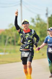 BIB: 0352
                            <button type="button" onclick="openModal(5210707)" class="btn btn-primary btn-sm float-right btn-popup" data-toggle="modal" data-target=".modal-high-quality">
                        <i class="fas fa-shopping-cart"></i> Add to Cart
                    </button>
                                            <button type="button" onclick="isThisMe(5210707, true)" class="btn btn-success btn-sm float-right btn-popup btn-isme hidden" data-toggle="tooltip" data-placement="bottom" title="นี่คือรูปของคุณใช่ไหม คลิกที่นี่เพื่อเอาเข้าอัลบั้ม">
                        <i class="fas fa-plus"></i> Add to album
                    </button>
                    <button type="button" onclick="isThisMe(5210707, false)" class="btn btn-warning btn-sm float-right btn-popup btn-isnotme hidden">
                        <i class="fas fa-ban"></i> Remove from album
                    </button>