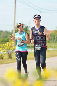 BIB: 0360, 0359
                            <button type="button" onclick="openModal(5210815)" class="btn btn-primary btn-sm float-right btn-popup" data-toggle="modal" data-target=".modal-high-quality">
                        <i class="fas fa-shopping-cart"></i> Add to Cart
                    </button>
                                            <button type="button" onclick="isThisMe(5210815, true)" class="btn btn-success btn-sm float-right btn-popup btn-isme hidden" data-toggle="tooltip" data-placement="bottom" title="นี่คือรูปของคุณใช่ไหม คลิกที่นี่เพื่อเอาเข้าอัลบั้ม">
                        <i class="fas fa-plus"></i> Add to album
                    </button>
                    <button type="button" onclick="isThisMe(5210815, false)" class="btn btn-warning btn-sm float-right btn-popup btn-isnotme hidden">
                        <i class="fas fa-ban"></i> Remove from album
                    </button>