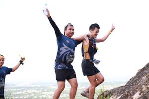 BIB: 475, 0960
                            <button type="button" onclick="openModal(5067064)" class="btn btn-primary btn-sm float-right btn-popup" data-toggle="modal" data-target=".modal-high-quality">
                        <i class="fas fa-shopping-cart"></i> Add to Cart
                    </button>
                                            <button type="button" onclick="isThisMe(5067064, true)" class="btn btn-success btn-sm float-right btn-popup btn-isme hidden" data-toggle="tooltip" data-placement="bottom" title="นี่คือรูปของคุณใช่ไหม คลิกที่นี่เพื่อเอาเข้าอัลบั้ม">
                        <i class="fas fa-plus"></i> Add to album
                    </button>
                    <button type="button" onclick="isThisMe(5067064, false)" class="btn btn-warning btn-sm float-right btn-popup btn-isnotme hidden">
                        <i class="fas fa-ban"></i> Remove from album
                    </button>