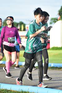 BIB: 318
                            <button type="button" onclick="openModal(5058113)" class="btn btn-primary btn-sm float-right btn-popup" data-toggle="modal" data-target=".modal-high-quality">
                        <i class="fas fa-shopping-cart"></i> Add to Cart
                    </button>
                                            <button type="button" onclick="isThisMe(5058113, true)" class="btn btn-success btn-sm float-right btn-popup btn-isme hidden" data-toggle="tooltip" data-placement="bottom" title="นี่คือรูปของคุณใช่ไหม คลิกที่นี่เพื่อเอาเข้าอัลบั้ม">
                        <i class="fas fa-plus"></i> Add to album
                    </button>
                    <button type="button" onclick="isThisMe(5058113, false)" class="btn btn-warning btn-sm float-right btn-popup btn-isnotme hidden">
                        <i class="fas fa-ban"></i> Remove from album
                    </button>