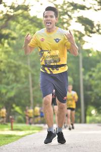 BIB: 0908
                            <button type="button" onclick="openModal(5058915)" class="btn btn-primary btn-sm float-right btn-popup" data-toggle="modal" data-target=".modal-high-quality">
                        <i class="fas fa-shopping-cart"></i> Add to Cart
                    </button>
                                            <button type="button" onclick="isThisMe(5058915, true)" class="btn btn-success btn-sm float-right btn-popup btn-isme hidden" data-toggle="tooltip" data-placement="bottom" title="นี่คือรูปของคุณใช่ไหม คลิกที่นี่เพื่อเอาเข้าอัลบั้ม">
                        <i class="fas fa-plus"></i> Add to album
                    </button>
                    <button type="button" onclick="isThisMe(5058915, false)" class="btn btn-warning btn-sm float-right btn-popup btn-isnotme hidden">
                        <i class="fas fa-ban"></i> Remove from album
                    </button>