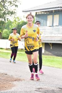 BIB: 0411
                            <button type="button" onclick="openModal(5060632)" class="btn btn-primary btn-sm float-right btn-popup" data-toggle="modal" data-target=".modal-high-quality">
                        <i class="fas fa-shopping-cart"></i> Add to Cart
                    </button>
                                            <button type="button" onclick="isThisMe(5060632, true)" class="btn btn-success btn-sm float-right btn-popup btn-isme hidden" data-toggle="tooltip" data-placement="bottom" title="นี่คือรูปของคุณใช่ไหม คลิกที่นี่เพื่อเอาเข้าอัลบั้ม">
                        <i class="fas fa-plus"></i> Add to album
                    </button>
                    <button type="button" onclick="isThisMe(5060632, false)" class="btn btn-warning btn-sm float-right btn-popup btn-isnotme hidden">
                        <i class="fas fa-ban"></i> Remove from album
                    </button>