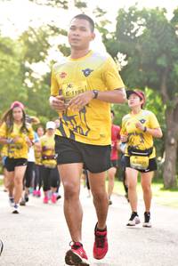 BIB: 1193, 0235
                            <button type="button" onclick="openModal(5060553)" class="btn btn-primary btn-sm float-right btn-popup" data-toggle="modal" data-target=".modal-high-quality">
                        <i class="fas fa-shopping-cart"></i> Add to Cart
                    </button>
                                            <button type="button" onclick="isThisMe(5060553, true)" class="btn btn-success btn-sm float-right btn-popup btn-isme hidden" data-toggle="tooltip" data-placement="bottom" title="นี่คือรูปของคุณใช่ไหม คลิกที่นี่เพื่อเอาเข้าอัลบั้ม">
                        <i class="fas fa-plus"></i> Add to album
                    </button>
                    <button type="button" onclick="isThisMe(5060553, false)" class="btn btn-warning btn-sm float-right btn-popup btn-isnotme hidden">
                        <i class="fas fa-ban"></i> Remove from album
                    </button>