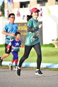 BIB: 618
                            <button type="button" onclick="openModal(5058146)" class="btn btn-primary btn-sm float-right btn-popup" data-toggle="modal" data-target=".modal-high-quality">
                        <i class="fas fa-shopping-cart"></i> Add to Cart
                    </button>
                                            <button type="button" onclick="isThisMe(5058146, true)" class="btn btn-success btn-sm float-right btn-popup btn-isme hidden" data-toggle="tooltip" data-placement="bottom" title="นี่คือรูปของคุณใช่ไหม คลิกที่นี่เพื่อเอาเข้าอัลบั้ม">
                        <i class="fas fa-plus"></i> Add to album
                    </button>
                    <button type="button" onclick="isThisMe(5058146, false)" class="btn btn-warning btn-sm float-right btn-popup btn-isnotme hidden">
                        <i class="fas fa-ban"></i> Remove from album
                    </button>