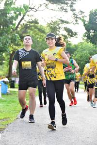 BIB: 1268, 0053
                            <button type="button" onclick="openModal(5060423)" class="btn btn-primary btn-sm float-right btn-popup" data-toggle="modal" data-target=".modal-high-quality">
                        <i class="fas fa-shopping-cart"></i> Add to Cart
                    </button>
                                            <button type="button" onclick="isThisMe(5060423, true)" class="btn btn-success btn-sm float-right btn-popup btn-isme hidden" data-toggle="tooltip" data-placement="bottom" title="นี่คือรูปของคุณใช่ไหม คลิกที่นี่เพื่อเอาเข้าอัลบั้ม">
                        <i class="fas fa-plus"></i> Add to album
                    </button>
                    <button type="button" onclick="isThisMe(5060423, false)" class="btn btn-warning btn-sm float-right btn-popup btn-isnotme hidden">
                        <i class="fas fa-ban"></i> Remove from album
                    </button>