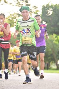 BIB: 206, 0414
                            <button type="button" onclick="openModal(5058831)" class="btn btn-primary btn-sm float-right btn-popup" data-toggle="modal" data-target=".modal-high-quality">
                        <i class="fas fa-shopping-cart"></i> Add to Cart
                    </button>
                                            <button type="button" onclick="isThisMe(5058831, true)" class="btn btn-success btn-sm float-right btn-popup btn-isme hidden" data-toggle="tooltip" data-placement="bottom" title="นี่คือรูปของคุณใช่ไหม คลิกที่นี่เพื่อเอาเข้าอัลบั้ม">
                        <i class="fas fa-plus"></i> Add to album
                    </button>
                    <button type="button" onclick="isThisMe(5058831, false)" class="btn btn-warning btn-sm float-right btn-popup btn-isnotme hidden">
                        <i class="fas fa-ban"></i> Remove from album
                    </button>