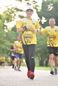 BIB: 0241, 407
                            <button type="button" onclick="openModal(5058658)" class="btn btn-primary btn-sm float-right btn-popup" data-toggle="modal" data-target=".modal-high-quality">
                        <i class="fas fa-shopping-cart"></i> Add to Cart
                    </button>
                                            <button type="button" onclick="isThisMe(5058658, true)" class="btn btn-success btn-sm float-right btn-popup btn-isme hidden" data-toggle="tooltip" data-placement="bottom" title="นี่คือรูปของคุณใช่ไหม คลิกที่นี่เพื่อเอาเข้าอัลบั้ม">
                        <i class="fas fa-plus"></i> Add to album
                    </button>
                    <button type="button" onclick="isThisMe(5058658, false)" class="btn btn-warning btn-sm float-right btn-popup btn-isnotme hidden">
                        <i class="fas fa-ban"></i> Remove from album
                    </button>