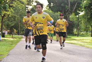 BIB: 0676, 
                            <button type="button" onclick="openModal(5059486)" class="btn btn-primary btn-sm float-right btn-popup" data-toggle="modal" data-target=".modal-high-quality">
                        <i class="fas fa-shopping-cart"></i> Add to Cart
                    </button>
                                            <button type="button" onclick="isThisMe(5059486, true)" class="btn btn-success btn-sm float-right btn-popup btn-isme hidden" data-toggle="tooltip" data-placement="bottom" title="นี่คือรูปของคุณใช่ไหม คลิกที่นี่เพื่อเอาเข้าอัลบั้ม">
                        <i class="fas fa-plus"></i> Add to album
                    </button>
                    <button type="button" onclick="isThisMe(5059486, false)" class="btn btn-warning btn-sm float-right btn-popup btn-isnotme hidden">
                        <i class="fas fa-ban"></i> Remove from album
                    </button>