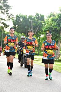 BIB: 452, 80451, 0453
                            <button type="button" onclick="openModal(5060374)" class="btn btn-primary btn-sm float-right btn-popup" data-toggle="modal" data-target=".modal-high-quality">
                        <i class="fas fa-shopping-cart"></i> Add to Cart
                    </button>
                                            <button type="button" onclick="isThisMe(5060374, true)" class="btn btn-success btn-sm float-right btn-popup btn-isme hidden" data-toggle="tooltip" data-placement="bottom" title="นี่คือรูปของคุณใช่ไหม คลิกที่นี่เพื่อเอาเข้าอัลบั้ม">
                        <i class="fas fa-plus"></i> Add to album
                    </button>
                    <button type="button" onclick="isThisMe(5060374, false)" class="btn btn-warning btn-sm float-right btn-popup btn-isnotme hidden">
                        <i class="fas fa-ban"></i> Remove from album
                    </button>