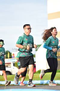 BIB: 102
                            <button type="button" onclick="openModal(5058037)" class="btn btn-primary btn-sm float-right btn-popup" data-toggle="modal" data-target=".modal-high-quality">
                        <i class="fas fa-shopping-cart"></i> Add to Cart
                    </button>
                                            <button type="button" onclick="isThisMe(5058037, true)" class="btn btn-success btn-sm float-right btn-popup btn-isme hidden" data-toggle="tooltip" data-placement="bottom" title="นี่คือรูปของคุณใช่ไหม คลิกที่นี่เพื่อเอาเข้าอัลบั้ม">
                        <i class="fas fa-plus"></i> Add to album
                    </button>
                    <button type="button" onclick="isThisMe(5058037, false)" class="btn btn-warning btn-sm float-right btn-popup btn-isnotme hidden">
                        <i class="fas fa-ban"></i> Remove from album
                    </button>