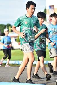 BIB: 302, 752
                            <button type="button" onclick="openModal(5058118)" class="btn btn-primary btn-sm float-right btn-popup" data-toggle="modal" data-target=".modal-high-quality">
                        <i class="fas fa-shopping-cart"></i> Add to Cart
                    </button>
                                            <button type="button" onclick="isThisMe(5058118, true)" class="btn btn-success btn-sm float-right btn-popup btn-isme hidden" data-toggle="tooltip" data-placement="bottom" title="นี่คือรูปของคุณใช่ไหม คลิกที่นี่เพื่อเอาเข้าอัลบั้ม">
                        <i class="fas fa-plus"></i> Add to album
                    </button>
                    <button type="button" onclick="isThisMe(5058118, false)" class="btn btn-warning btn-sm float-right btn-popup btn-isnotme hidden">
                        <i class="fas fa-ban"></i> Remove from album
                    </button>