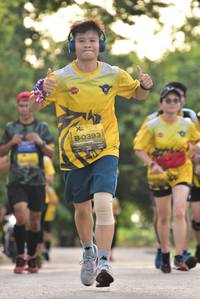 BIB: 0393
                            <button type="button" onclick="openModal(5059343)" class="btn btn-primary btn-sm float-right btn-popup" data-toggle="modal" data-target=".modal-high-quality">
                        <i class="fas fa-shopping-cart"></i> Add to Cart
                    </button>
                                            <button type="button" onclick="isThisMe(5059343, true)" class="btn btn-success btn-sm float-right btn-popup btn-isme hidden" data-toggle="tooltip" data-placement="bottom" title="นี่คือรูปของคุณใช่ไหม คลิกที่นี่เพื่อเอาเข้าอัลบั้ม">
                        <i class="fas fa-plus"></i> Add to album
                    </button>
                    <button type="button" onclick="isThisMe(5059343, false)" class="btn btn-warning btn-sm float-right btn-popup btn-isnotme hidden">
                        <i class="fas fa-ban"></i> Remove from album
                    </button>