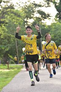 BIB: 1129
                            <button type="button" onclick="openModal(5059595)" class="btn btn-primary btn-sm float-right btn-popup" data-toggle="modal" data-target=".modal-high-quality">
                        <i class="fas fa-shopping-cart"></i> Add to Cart
                    </button>
                                            <button type="button" onclick="isThisMe(5059595, true)" class="btn btn-success btn-sm float-right btn-popup btn-isme hidden" data-toggle="tooltip" data-placement="bottom" title="นี่คือรูปของคุณใช่ไหม คลิกที่นี่เพื่อเอาเข้าอัลบั้ม">
                        <i class="fas fa-plus"></i> Add to album
                    </button>
                    <button type="button" onclick="isThisMe(5059595, false)" class="btn btn-warning btn-sm float-right btn-popup btn-isnotme hidden">
                        <i class="fas fa-ban"></i> Remove from album
                    </button>