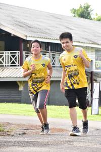 BIB: 0836, 0495
                            <button type="button" onclick="openModal(5033143)" class="btn btn-primary btn-sm float-right btn-popup" data-toggle="modal" data-target=".modal-high-quality">
                        <i class="fas fa-shopping-cart"></i> Add to Cart
                    </button>
                                            <button type="button" onclick="isThisMe(5033143, true)" class="btn btn-success btn-sm float-right btn-popup btn-isme hidden" data-toggle="tooltip" data-placement="bottom" title="นี่คือรูปของคุณใช่ไหม คลิกที่นี่เพื่อเอาเข้าอัลบั้ม">
                        <i class="fas fa-plus"></i> Add to album
                    </button>
                    <button type="button" onclick="isThisMe(5033143, false)" class="btn btn-warning btn-sm float-right btn-popup btn-isnotme hidden">
                        <i class="fas fa-ban"></i> Remove from album
                    </button>