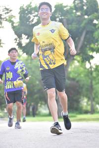 BIB: 0649, 204
                            <button type="button" onclick="openModal(5058904)" class="btn btn-primary btn-sm float-right btn-popup" data-toggle="modal" data-target=".modal-high-quality">
                        <i class="fas fa-shopping-cart"></i> Add to Cart
                    </button>
                                            <button type="button" onclick="isThisMe(5058904, true)" class="btn btn-success btn-sm float-right btn-popup btn-isme hidden" data-toggle="tooltip" data-placement="bottom" title="นี่คือรูปของคุณใช่ไหม คลิกที่นี่เพื่อเอาเข้าอัลบั้ม">
                        <i class="fas fa-plus"></i> Add to album
                    </button>
                    <button type="button" onclick="isThisMe(5058904, false)" class="btn btn-warning btn-sm float-right btn-popup btn-isnotme hidden">
                        <i class="fas fa-ban"></i> Remove from album
                    </button>