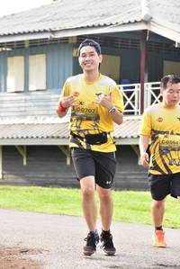 BIB: 0707, 0564
                            <button type="button" onclick="openModal(5060904)" class="btn btn-primary btn-sm float-right btn-popup" data-toggle="modal" data-target=".modal-high-quality">
                        <i class="fas fa-shopping-cart"></i> Add to Cart
                    </button>
                                            <button type="button" onclick="isThisMe(5060904, true)" class="btn btn-success btn-sm float-right btn-popup btn-isme hidden" data-toggle="tooltip" data-placement="bottom" title="นี่คือรูปของคุณใช่ไหม คลิกที่นี่เพื่อเอาเข้าอัลบั้ม">
                        <i class="fas fa-plus"></i> Add to album
                    </button>
                    <button type="button" onclick="isThisMe(5060904, false)" class="btn btn-warning btn-sm float-right btn-popup btn-isnotme hidden">
                        <i class="fas fa-ban"></i> Remove from album
                    </button>