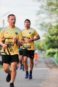 BIB: 1092, 0767
                            <button type="button" onclick="openModal(5032954)" class="btn btn-primary btn-sm float-right btn-popup" data-toggle="modal" data-target=".modal-high-quality">
                        <i class="fas fa-shopping-cart"></i> Add to Cart
                    </button>
                                            <button type="button" onclick="isThisMe(5032954, true)" class="btn btn-success btn-sm float-right btn-popup btn-isme hidden" data-toggle="tooltip" data-placement="bottom" title="นี่คือรูปของคุณใช่ไหม คลิกที่นี่เพื่อเอาเข้าอัลบั้ม">
                        <i class="fas fa-plus"></i> Add to album
                    </button>
                    <button type="button" onclick="isThisMe(5032954, false)" class="btn btn-warning btn-sm float-right btn-popup btn-isnotme hidden">
                        <i class="fas fa-ban"></i> Remove from album
                    </button>