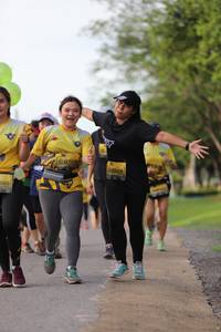 BIB: 0709, 928, 560
                            <button type="button" onclick="openModal(5003748)" class="btn btn-primary btn-sm float-right btn-popup" data-toggle="modal" data-target=".modal-high-quality">
                        <i class="fas fa-shopping-cart"></i> Add to Cart
                    </button>
                                            <button type="button" onclick="isThisMe(5003748, true)" class="btn btn-success btn-sm float-right btn-popup btn-isme hidden" data-toggle="tooltip" data-placement="bottom" title="นี่คือรูปของคุณใช่ไหม คลิกที่นี่เพื่อเอาเข้าอัลบั้ม">
                        <i class="fas fa-plus"></i> Add to album
                    </button>
                    <button type="button" onclick="isThisMe(5003748, false)" class="btn btn-warning btn-sm float-right btn-popup btn-isnotme hidden">
                        <i class="fas fa-ban"></i> Remove from album
                    </button>