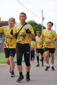 BIB: 0911, 0857
                            <button type="button" onclick="openModal(4976625)" class="btn btn-primary btn-sm float-right btn-popup" data-toggle="modal" data-target=".modal-high-quality">
                        <i class="fas fa-shopping-cart"></i> Add to Cart
                    </button>
                                            <button type="button" onclick="isThisMe(4976625, true)" class="btn btn-success btn-sm float-right btn-popup btn-isme hidden" data-toggle="tooltip" data-placement="bottom" title="นี่คือรูปของคุณใช่ไหม คลิกที่นี่เพื่อเอาเข้าอัลบั้ม">
                        <i class="fas fa-plus"></i> Add to album
                    </button>
                    <button type="button" onclick="isThisMe(4976625, false)" class="btn btn-warning btn-sm float-right btn-popup btn-isnotme hidden">
                        <i class="fas fa-ban"></i> Remove from album
                    </button>