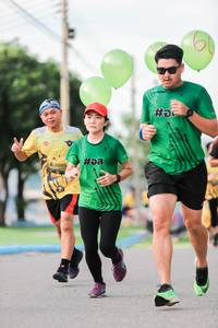 BIB: 1085
                            <button type="button" onclick="openModal(5034465)" class="btn btn-primary btn-sm float-right btn-popup" data-toggle="modal" data-target=".modal-high-quality">
                        <i class="fas fa-shopping-cart"></i> Add to Cart
                    </button>
                                            <button type="button" onclick="isThisMe(5034465, true)" class="btn btn-success btn-sm float-right btn-popup btn-isme hidden" data-toggle="tooltip" data-placement="bottom" title="นี่คือรูปของคุณใช่ไหม คลิกที่นี่เพื่อเอาเข้าอัลบั้ม">
                        <i class="fas fa-plus"></i> Add to album
                    </button>
                    <button type="button" onclick="isThisMe(5034465, false)" class="btn btn-warning btn-sm float-right btn-popup btn-isnotme hidden">
                        <i class="fas fa-ban"></i> Remove from album
                    </button>