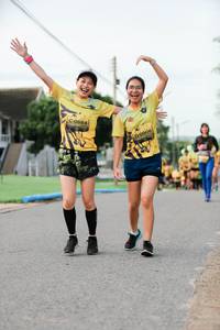 BIB: 0684, 0906
                            <button type="button" onclick="openModal(5037164)" class="btn btn-primary btn-sm float-right btn-popup" data-toggle="modal" data-target=".modal-high-quality">
                        <i class="fas fa-shopping-cart"></i> Add to Cart
                    </button>
                                            <button type="button" onclick="isThisMe(5037164, true)" class="btn btn-success btn-sm float-right btn-popup btn-isme hidden" data-toggle="tooltip" data-placement="bottom" title="นี่คือรูปของคุณใช่ไหม คลิกที่นี่เพื่อเอาเข้าอัลบั้ม">
                        <i class="fas fa-plus"></i> Add to album
                    </button>
                    <button type="button" onclick="isThisMe(5037164, false)" class="btn btn-warning btn-sm float-right btn-popup btn-isnotme hidden">
                        <i class="fas fa-ban"></i> Remove from album
                    </button>