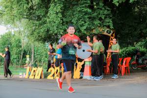 BIB: 
                            <button type="button" onclick="openModal(5030719)" class="btn btn-primary btn-sm float-right btn-popup" data-toggle="modal" data-target=".modal-high-quality">
                        <i class="fas fa-shopping-cart"></i> Add to Cart
                    </button>
                                            <button type="button" onclick="isThisMe(5030719, true)" class="btn btn-success btn-sm float-right btn-popup btn-isme hidden" data-toggle="tooltip" data-placement="bottom" title="นี่คือรูปของคุณใช่ไหม คลิกที่นี่เพื่อเอาเข้าอัลบั้ม">
                        <i class="fas fa-plus"></i> Add to album
                    </button>
                    <button type="button" onclick="isThisMe(5030719, false)" class="btn btn-warning btn-sm float-right btn-popup btn-isnotme hidden">
                        <i class="fas fa-ban"></i> Remove from album
                    </button>