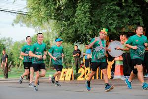 BIB: 670
                            <button type="button" onclick="openModal(5030665)" class="btn btn-primary btn-sm float-right btn-popup" data-toggle="modal" data-target=".modal-high-quality">
                        <i class="fas fa-shopping-cart"></i> Add to Cart
                    </button>
                                            <button type="button" onclick="isThisMe(5030665, true)" class="btn btn-success btn-sm float-right btn-popup btn-isme hidden" data-toggle="tooltip" data-placement="bottom" title="นี่คือรูปของคุณใช่ไหม คลิกที่นี่เพื่อเอาเข้าอัลบั้ม">
                        <i class="fas fa-plus"></i> Add to album
                    </button>
                    <button type="button" onclick="isThisMe(5030665, false)" class="btn btn-warning btn-sm float-right btn-popup btn-isnotme hidden">
                        <i class="fas fa-ban"></i> Remove from album
                    </button>