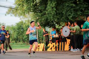 BIB: 2211
                            <button type="button" onclick="openModal(5030511)" class="btn btn-primary btn-sm float-right btn-popup" data-toggle="modal" data-target=".modal-high-quality">
                        <i class="fas fa-shopping-cart"></i> Add to Cart
                    </button>
                                            <button type="button" onclick="isThisMe(5030511, true)" class="btn btn-success btn-sm float-right btn-popup btn-isme hidden" data-toggle="tooltip" data-placement="bottom" title="นี่คือรูปของคุณใช่ไหม คลิกที่นี่เพื่อเอาเข้าอัลบั้ม">
                        <i class="fas fa-plus"></i> Add to album
                    </button>
                    <button type="button" onclick="isThisMe(5030511, false)" class="btn btn-warning btn-sm float-right btn-popup btn-isnotme hidden">
                        <i class="fas fa-ban"></i> Remove from album
                    </button>