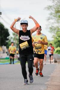 BIB: 0004, 1197
                            <button type="button" onclick="openModal(5034617)" class="btn btn-primary btn-sm float-right btn-popup" data-toggle="modal" data-target=".modal-high-quality">
                        <i class="fas fa-shopping-cart"></i> Add to Cart
                    </button>
                                            <button type="button" onclick="isThisMe(5034617, true)" class="btn btn-success btn-sm float-right btn-popup btn-isme hidden" data-toggle="tooltip" data-placement="bottom" title="นี่คือรูปของคุณใช่ไหม คลิกที่นี่เพื่อเอาเข้าอัลบั้ม">
                        <i class="fas fa-plus"></i> Add to album
                    </button>
                    <button type="button" onclick="isThisMe(5034617, false)" class="btn btn-warning btn-sm float-right btn-popup btn-isnotme hidden">
                        <i class="fas fa-ban"></i> Remove from album
                    </button>