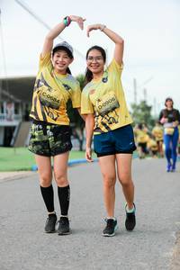 BIB: 0684, 0906
                            <button type="button" onclick="openModal(5037178)" class="btn btn-primary btn-sm float-right btn-popup" data-toggle="modal" data-target=".modal-high-quality">
                        <i class="fas fa-shopping-cart"></i> Add to Cart
                    </button>
                                            <button type="button" onclick="isThisMe(5037178, true)" class="btn btn-success btn-sm float-right btn-popup btn-isme hidden" data-toggle="tooltip" data-placement="bottom" title="นี่คือรูปของคุณใช่ไหม คลิกที่นี่เพื่อเอาเข้าอัลบั้ม">
                        <i class="fas fa-plus"></i> Add to album
                    </button>
                    <button type="button" onclick="isThisMe(5037178, false)" class="btn btn-warning btn-sm float-right btn-popup btn-isnotme hidden">
                        <i class="fas fa-ban"></i> Remove from album
                    </button>