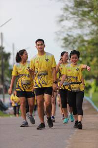 BIB: 0816, 0785, 817
                            <button type="button" onclick="openModal(5005715)" class="btn btn-primary btn-sm float-right btn-popup" data-toggle="modal" data-target=".modal-high-quality">
                        <i class="fas fa-shopping-cart"></i> Add to Cart
                    </button>
                                            <button type="button" onclick="isThisMe(5005715, true)" class="btn btn-success btn-sm float-right btn-popup btn-isme hidden" data-toggle="tooltip" data-placement="bottom" title="นี่คือรูปของคุณใช่ไหม คลิกที่นี่เพื่อเอาเข้าอัลบั้ม">
                        <i class="fas fa-plus"></i> Add to album
                    </button>
                    <button type="button" onclick="isThisMe(5005715, false)" class="btn btn-warning btn-sm float-right btn-popup btn-isnotme hidden">
                        <i class="fas fa-ban"></i> Remove from album
                    </button>
