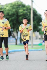 BIB: 1211, 1221
                            <button type="button" onclick="openModal(5037279)" class="btn btn-primary btn-sm float-right btn-popup" data-toggle="modal" data-target=".modal-high-quality">
                        <i class="fas fa-shopping-cart"></i> Add to Cart
                    </button>
                                            <button type="button" onclick="isThisMe(5037279, true)" class="btn btn-success btn-sm float-right btn-popup btn-isme hidden" data-toggle="tooltip" data-placement="bottom" title="นี่คือรูปของคุณใช่ไหม คลิกที่นี่เพื่อเอาเข้าอัลบั้ม">
                        <i class="fas fa-plus"></i> Add to album
                    </button>
                    <button type="button" onclick="isThisMe(5037279, false)" class="btn btn-warning btn-sm float-right btn-popup btn-isnotme hidden">
                        <i class="fas fa-ban"></i> Remove from album
                    </button>