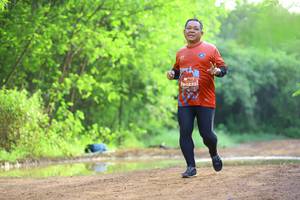 BIB: 0233
                            <button type="button" onclick="openModal(5064878)" class="btn btn-primary btn-sm float-right btn-popup" data-toggle="modal" data-target=".modal-high-quality">
                        <i class="fas fa-shopping-cart"></i> Add to Cart
                    </button>
                                            <button type="button" onclick="isThisMe(5064878, true)" class="btn btn-success btn-sm float-right btn-popup btn-isme hidden" data-toggle="tooltip" data-placement="bottom" title="นี่คือรูปของคุณใช่ไหม คลิกที่นี่เพื่อเอาเข้าอัลบั้ม">
                        <i class="fas fa-plus"></i> Add to album
                    </button>
                    <button type="button" onclick="isThisMe(5064878, false)" class="btn btn-warning btn-sm float-right btn-popup btn-isnotme hidden">
                        <i class="fas fa-ban"></i> Remove from album
                    </button>