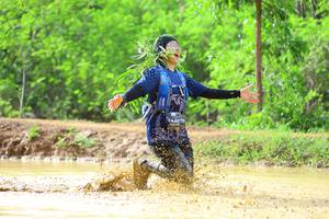 BIB: 179
                            <button type="button" onclick="openModal(5014528)" class="btn btn-primary btn-sm float-right btn-popup" data-toggle="modal" data-target=".modal-high-quality">
                        <i class="fas fa-shopping-cart"></i> Add to Cart
                    </button>
                                            <button type="button" onclick="isThisMe(5014528, true)" class="btn btn-success btn-sm float-right btn-popup btn-isme hidden" data-toggle="tooltip" data-placement="bottom" title="นี่คือรูปของคุณใช่ไหม คลิกที่นี่เพื่อเอาเข้าอัลบั้ม">
                        <i class="fas fa-plus"></i> Add to album
                    </button>
                    <button type="button" onclick="isThisMe(5014528, false)" class="btn btn-warning btn-sm float-right btn-popup btn-isnotme hidden">
                        <i class="fas fa-ban"></i> Remove from album
                    </button>