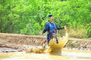 BIB: 
                            <button type="button" onclick="openModal(5014530)" class="btn btn-primary btn-sm float-right btn-popup" data-toggle="modal" data-target=".modal-high-quality">
                        <i class="fas fa-shopping-cart"></i> Add to Cart
                    </button>
                                            <button type="button" onclick="isThisMe(5014530, true)" class="btn btn-success btn-sm float-right btn-popup btn-isme hidden" data-toggle="tooltip" data-placement="bottom" title="นี่คือรูปของคุณใช่ไหม คลิกที่นี่เพื่อเอาเข้าอัลบั้ม">
                        <i class="fas fa-plus"></i> Add to album
                    </button>
                    <button type="button" onclick="isThisMe(5014530, false)" class="btn btn-warning btn-sm float-right btn-popup btn-isnotme hidden">
                        <i class="fas fa-ban"></i> Remove from album
                    </button>