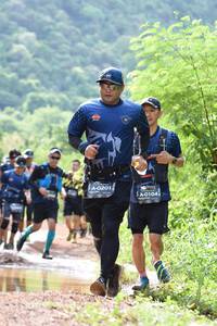 BIB: 0201, 0104
                            <button type="button" onclick="openModal(5112913)" class="btn btn-primary btn-sm float-right btn-popup" data-toggle="modal" data-target=".modal-high-quality">
                        <i class="fas fa-shopping-cart"></i> Add to Cart
                    </button>
                                            <button type="button" onclick="isThisMe(5112913, true)" class="btn btn-success btn-sm float-right btn-popup btn-isme hidden" data-toggle="tooltip" data-placement="bottom" title="นี่คือรูปของคุณใช่ไหม คลิกที่นี่เพื่อเอาเข้าอัลบั้ม">
                        <i class="fas fa-plus"></i> Add to album
                    </button>
                    <button type="button" onclick="isThisMe(5112913, false)" class="btn btn-warning btn-sm float-right btn-popup btn-isnotme hidden">
                        <i class="fas fa-ban"></i> Remove from album
                    </button>