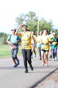 BIB: 0945
                            <button type="button" onclick="openModal(5232681)" class="btn btn-primary btn-sm float-right btn-popup" data-toggle="modal" data-target=".modal-high-quality">
                        <i class="fas fa-shopping-cart"></i> Add to Cart
                    </button>
                                            <button type="button" onclick="isThisMe(5232681, true)" class="btn btn-success btn-sm float-right btn-popup btn-isme hidden" data-toggle="tooltip" data-placement="bottom" title="นี่คือรูปของคุณใช่ไหม คลิกที่นี่เพื่อเอาเข้าอัลบั้ม">
                        <i class="fas fa-plus"></i> Add to album
                    </button>
                    <button type="button" onclick="isThisMe(5232681, false)" class="btn btn-warning btn-sm float-right btn-popup btn-isnotme hidden">
                        <i class="fas fa-ban"></i> Remove from album
                    </button>